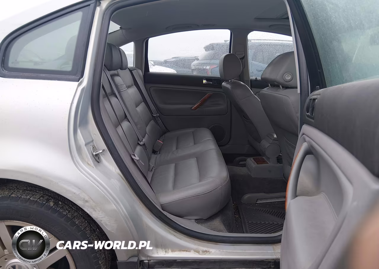 2001 Volkswagen Passat Glx VIN:WVWEH63B61E033166 - 8