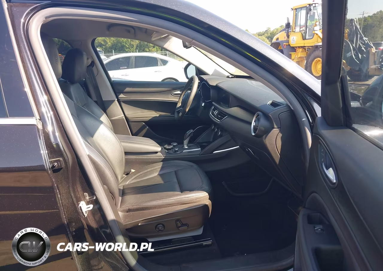 2018 Alfa Romeo Stelvio Awd VIN:ZASFAKAN1J7B84961 - 5