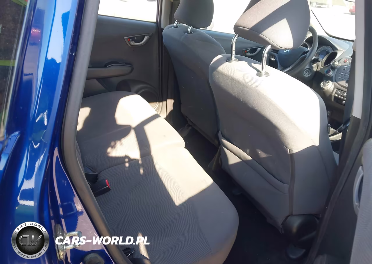 2010 Honda Fit VIN:JHMGE8G25AC000497 - 8