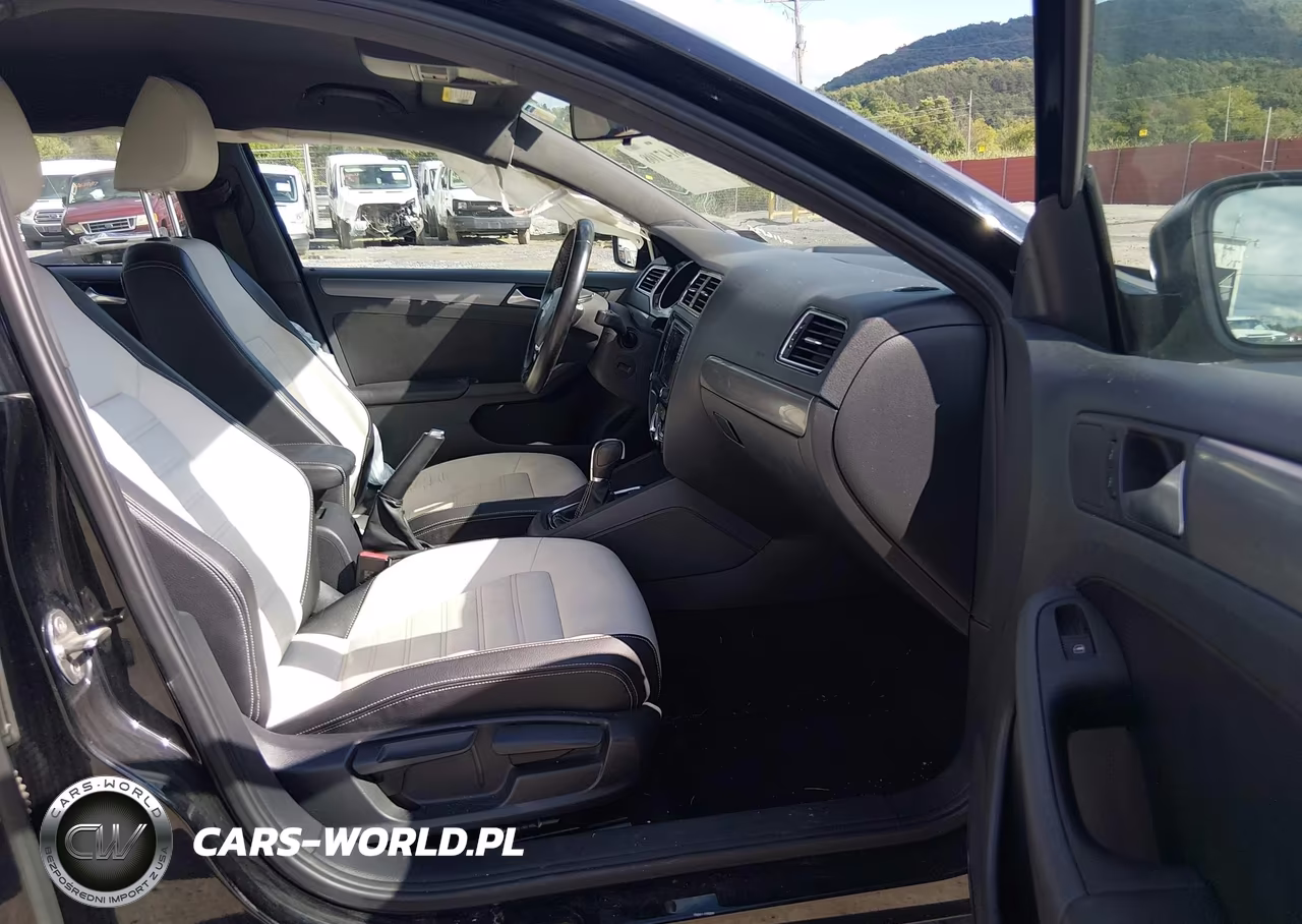 2016 Volkswagen Jetta 1.8T Sport VIN:3VWD17AJ0GM414298 - 5