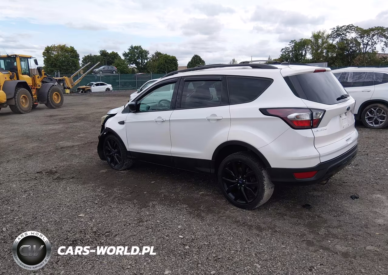 2017 Ford Escape Se VIN:1FMCU9GD9HUD80731 - 3