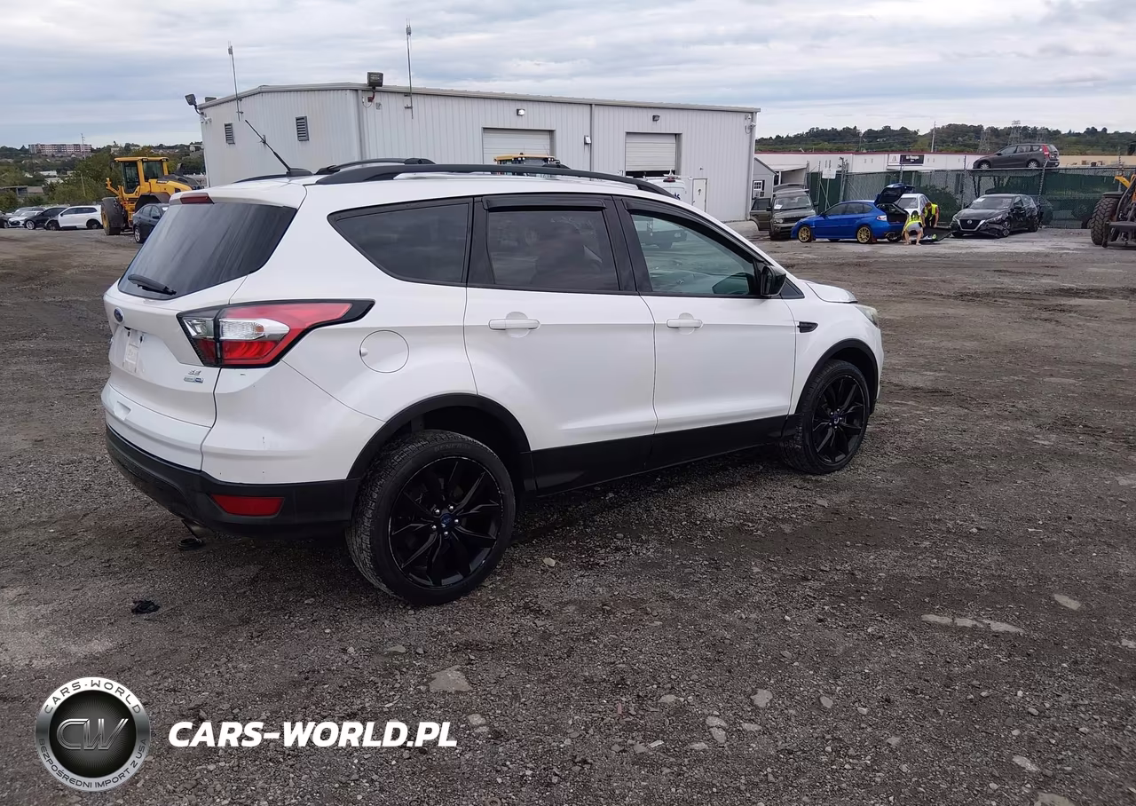 2017 Ford Escape Se VIN:1FMCU9GD9HUD80731 - 4