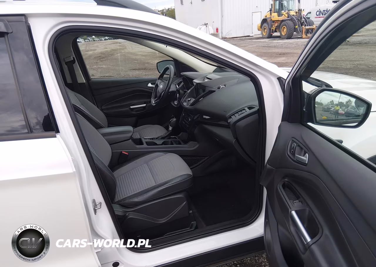 2017 Ford Escape Se VIN:1FMCU9GD9HUD80731 - 5