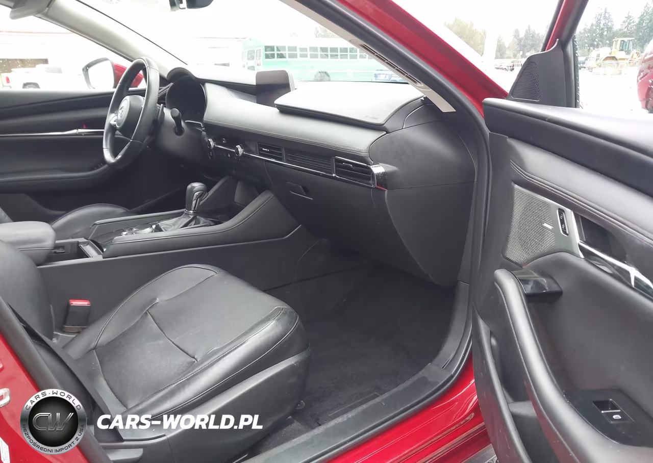 2019 Mazda Mazda3 Premium Package VIN:JM1BPBEM6K1139106 - 16