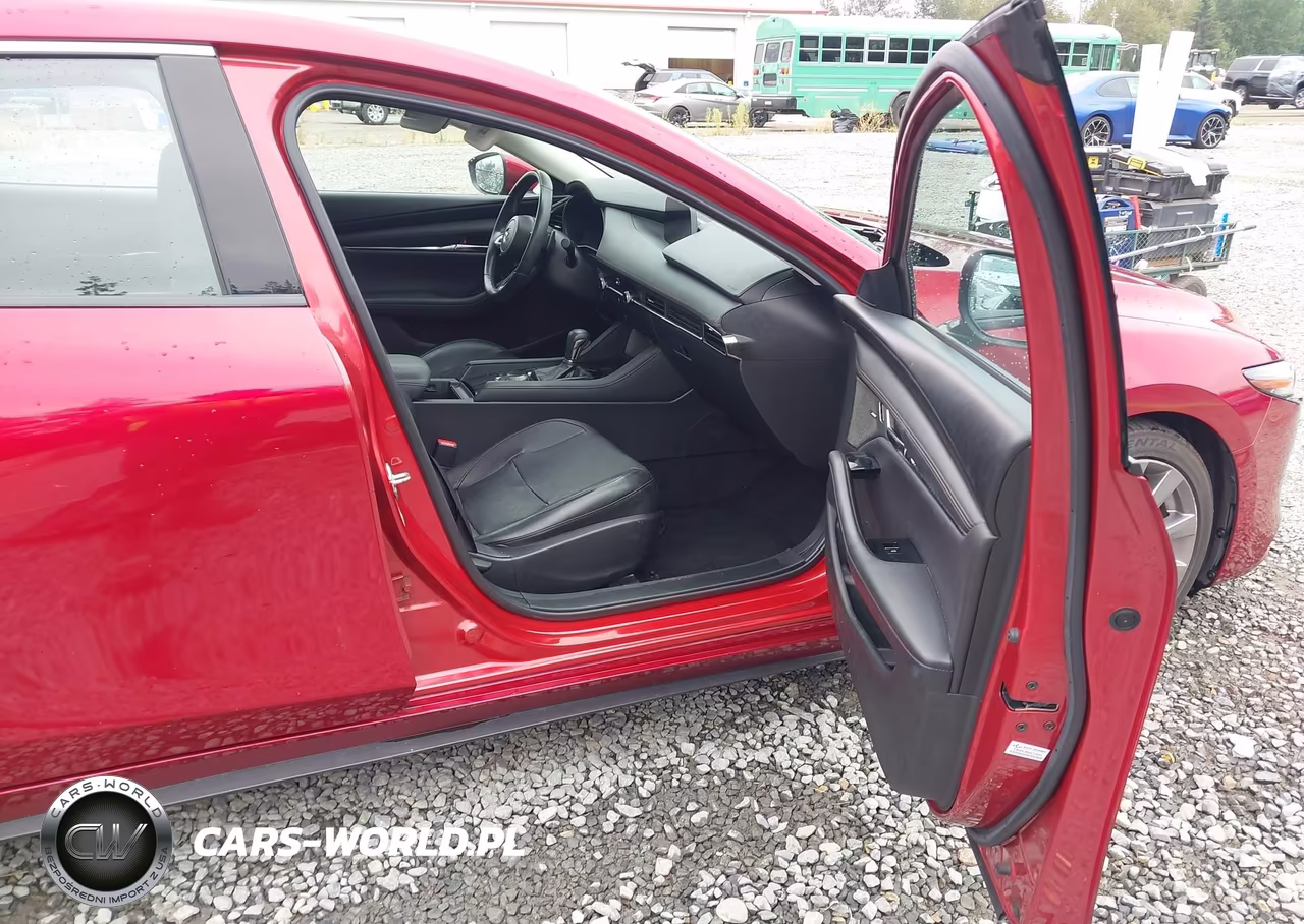2019 Mazda Mazda3 Premium Package VIN:JM1BPBEM6K1139106 - 5