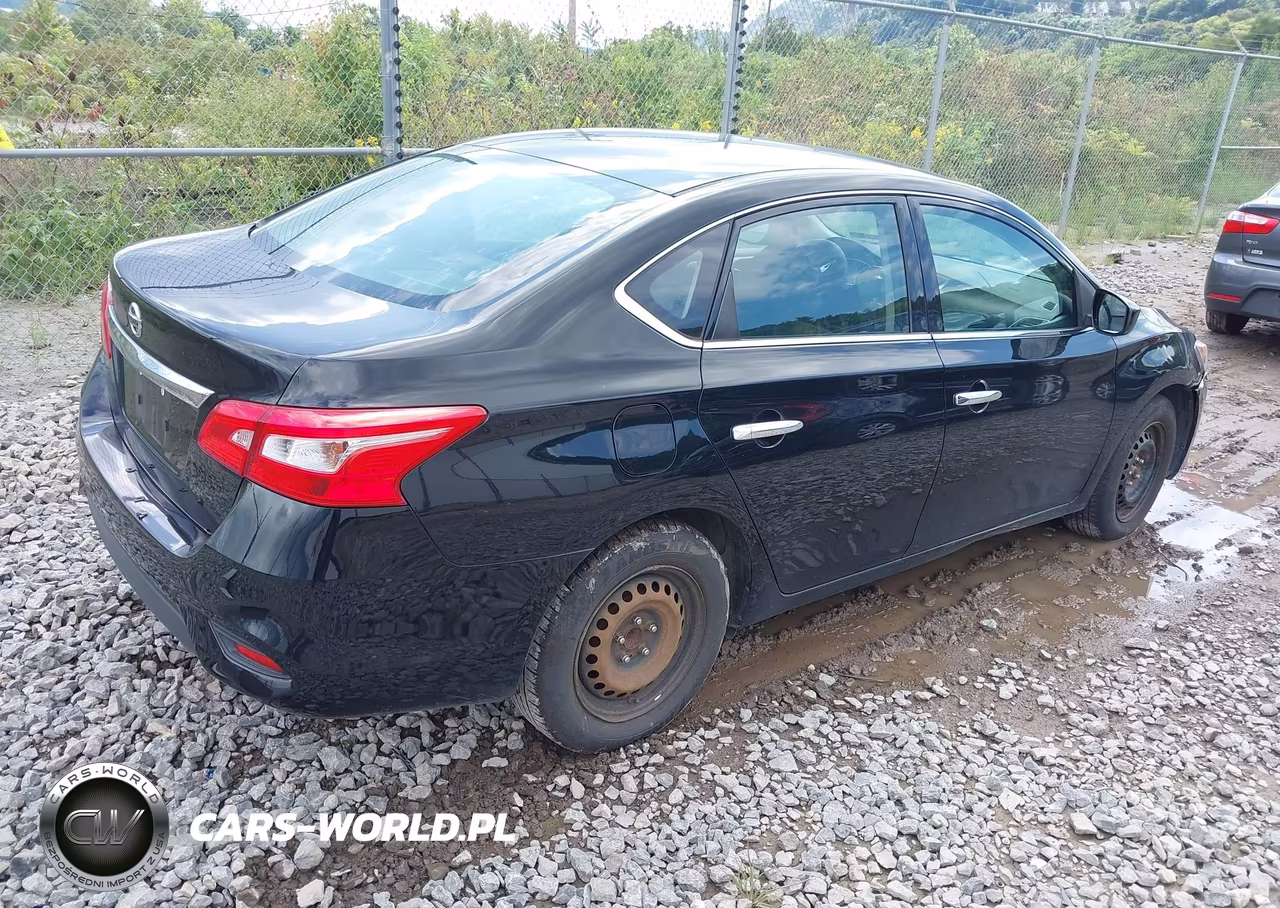 2018 Nissan Sentra S VIN:3N1AB7AP3JY299562 - 4