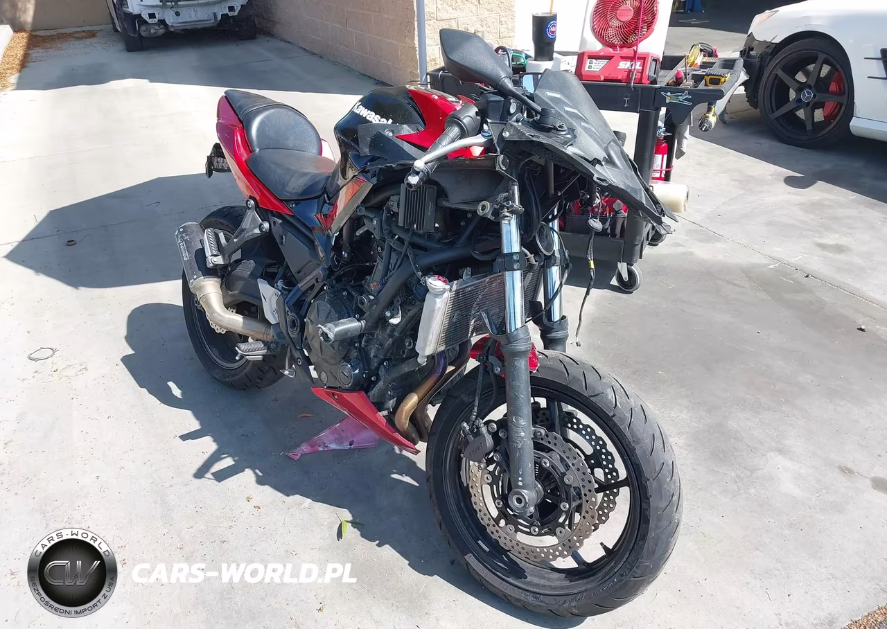 2021 Kawasaki Ex650 M