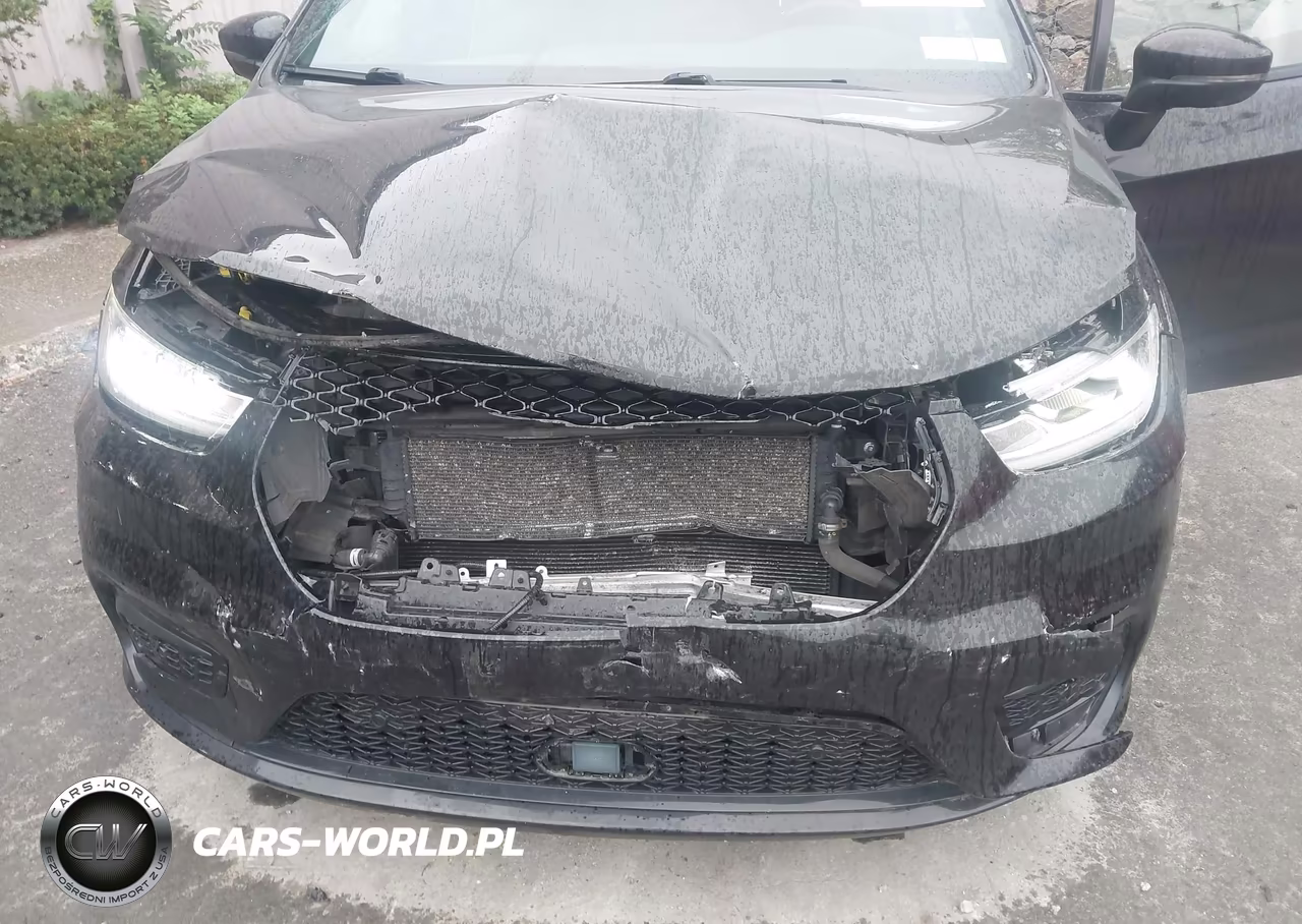 2021 Chrysler Pacifica Hybrid Limited VIN:2C4RC1S7XMR586541 - 6