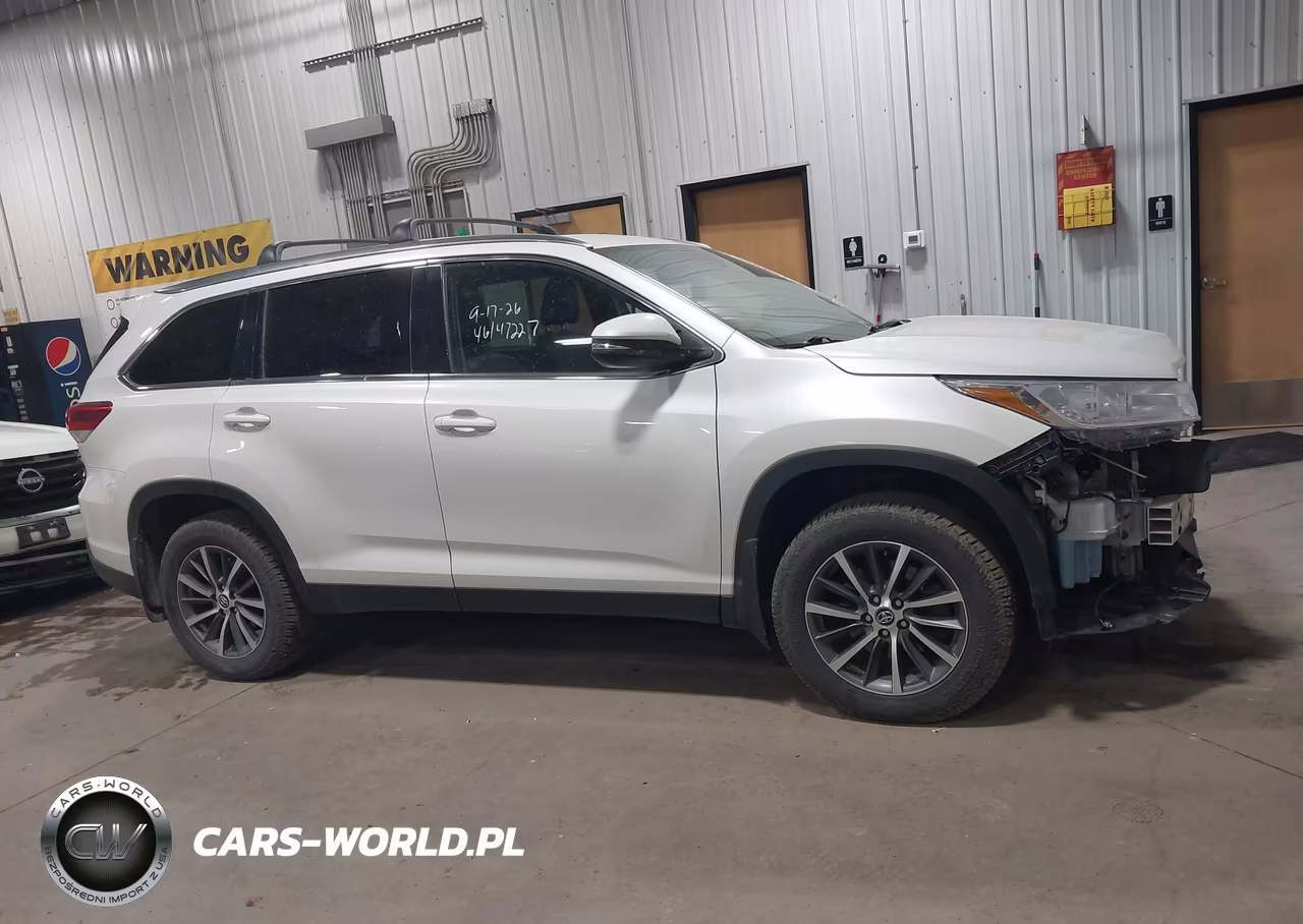 2019 Toyota Highlander Xle VIN:5TDJZRFH6KS565106 - 14