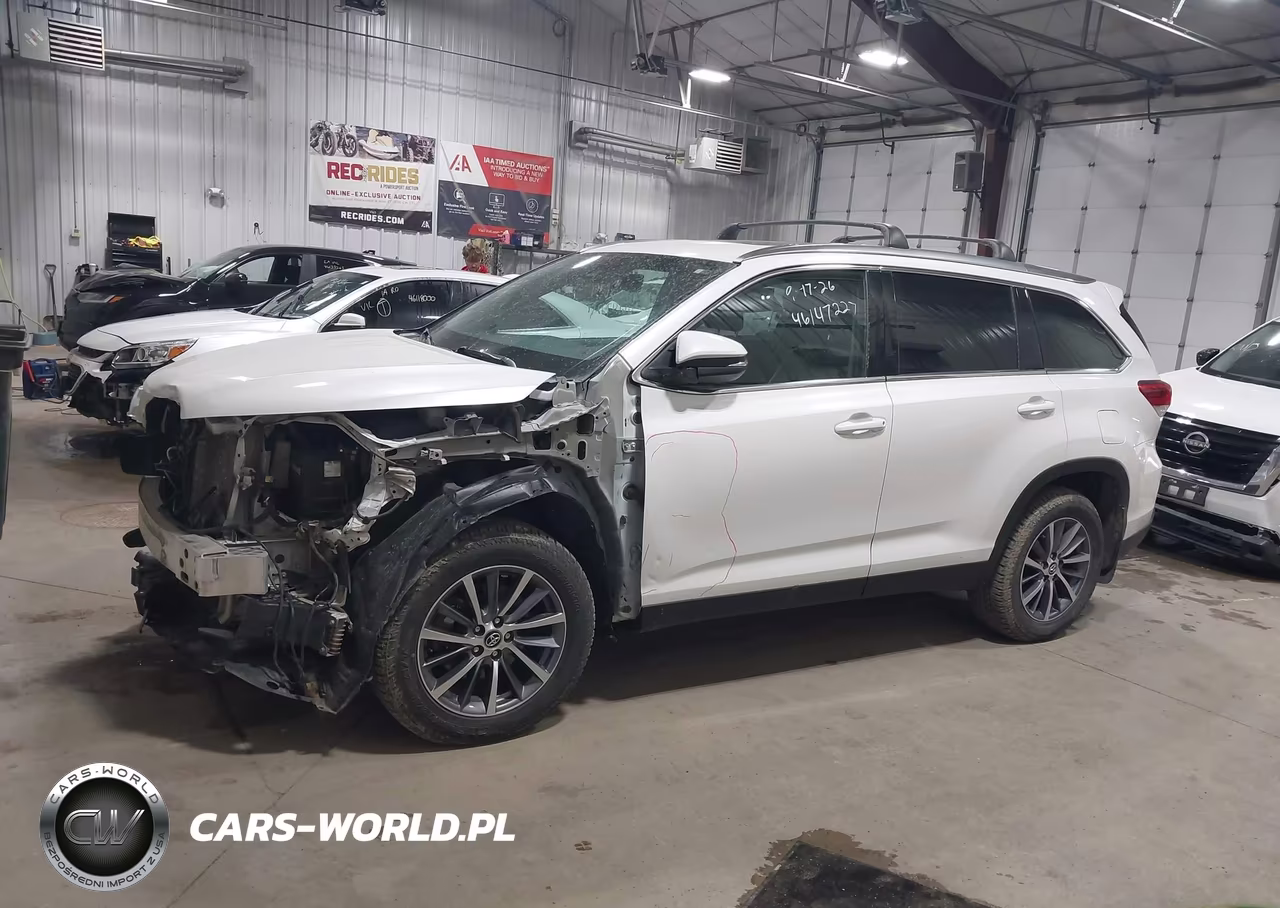 2019 Toyota Highlander Xle VIN:5TDJZRFH6KS565106 - 15