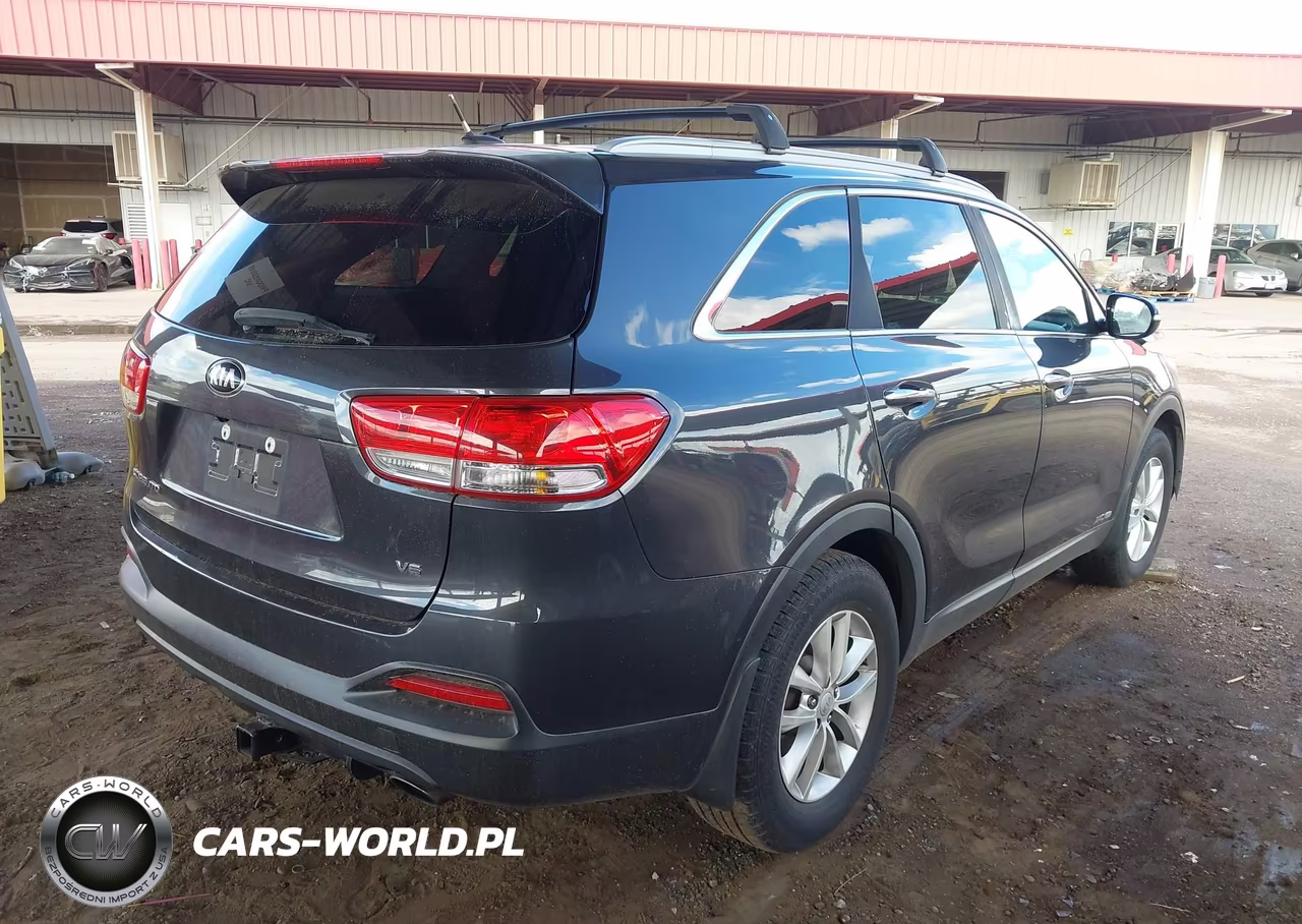2017 Kia Sorento 3.3L Lx VIN:5XYPGDA5XHG240819 - 4