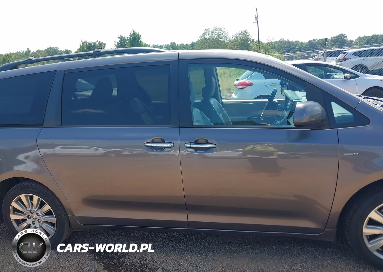 2017 Toyota Sienna Xle 7 Passenger VIN:5TDDZ3DC6HS179702 - 13