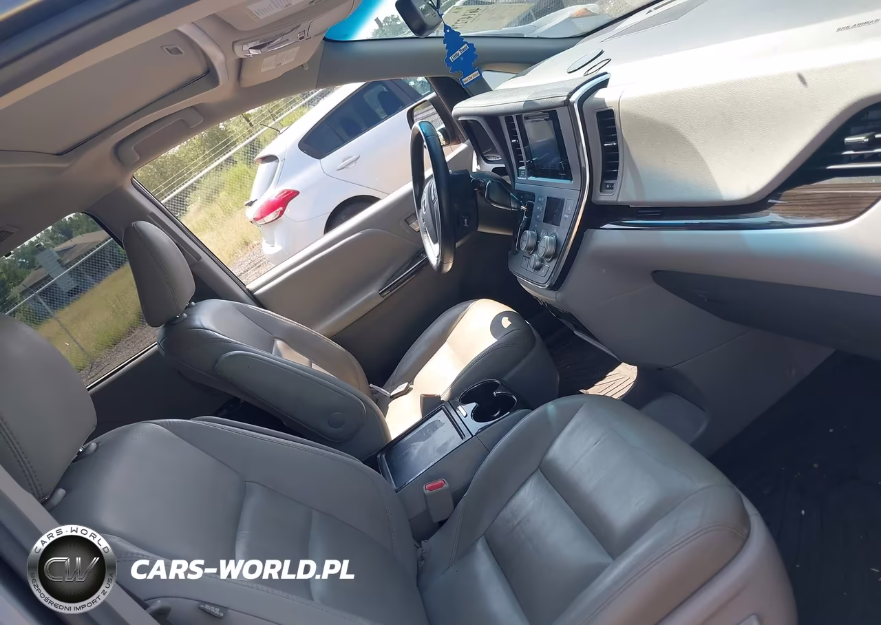 2017 Toyota Sienna Xle 7 Passenger VIN:5TDDZ3DC6HS179702 - 5