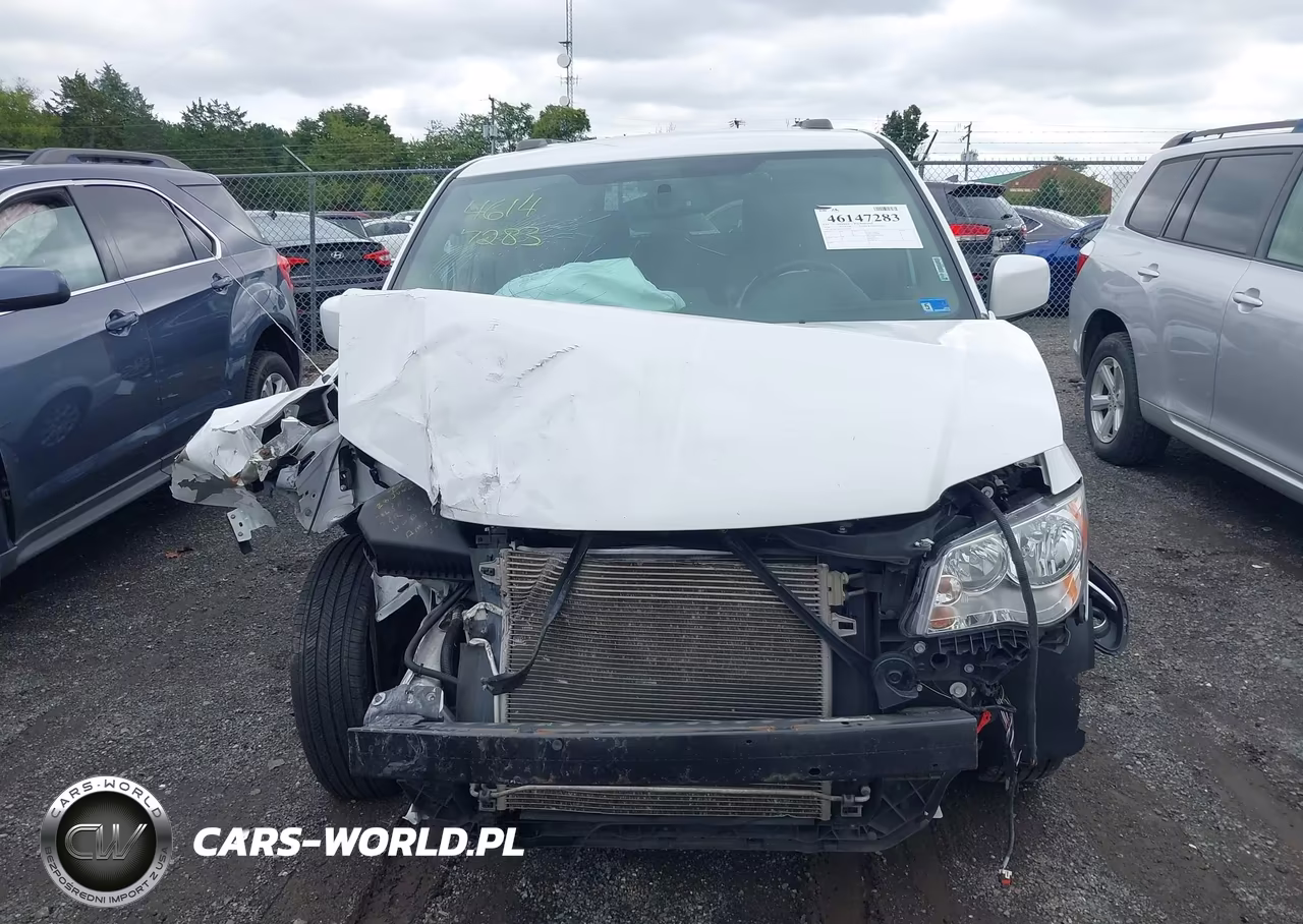 2016 Chrysler Town & Country Touring VIN:2C4RC1BG4GR151096 - 13