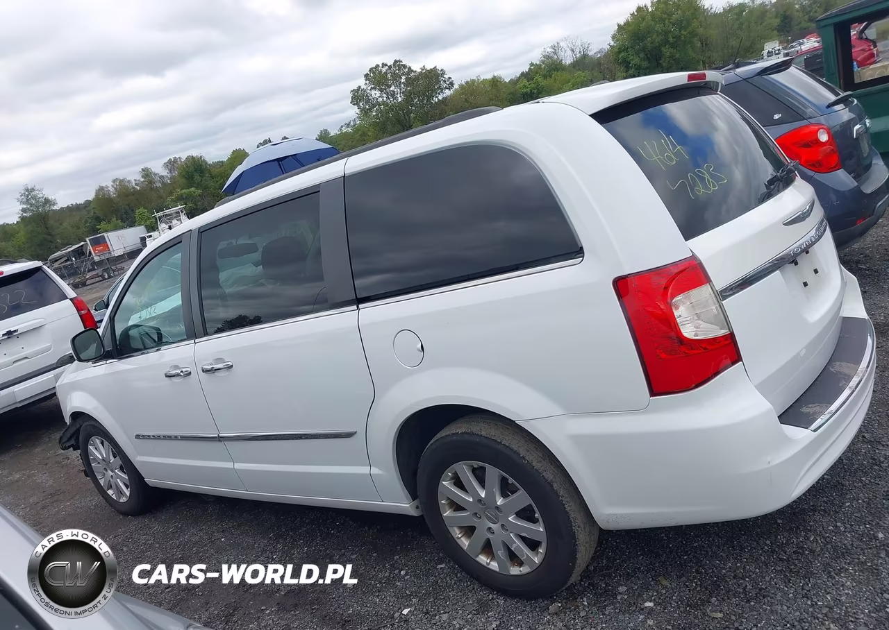 2016 Chrysler Town & Country Touring VIN:2C4RC1BG4GR151096 - 15