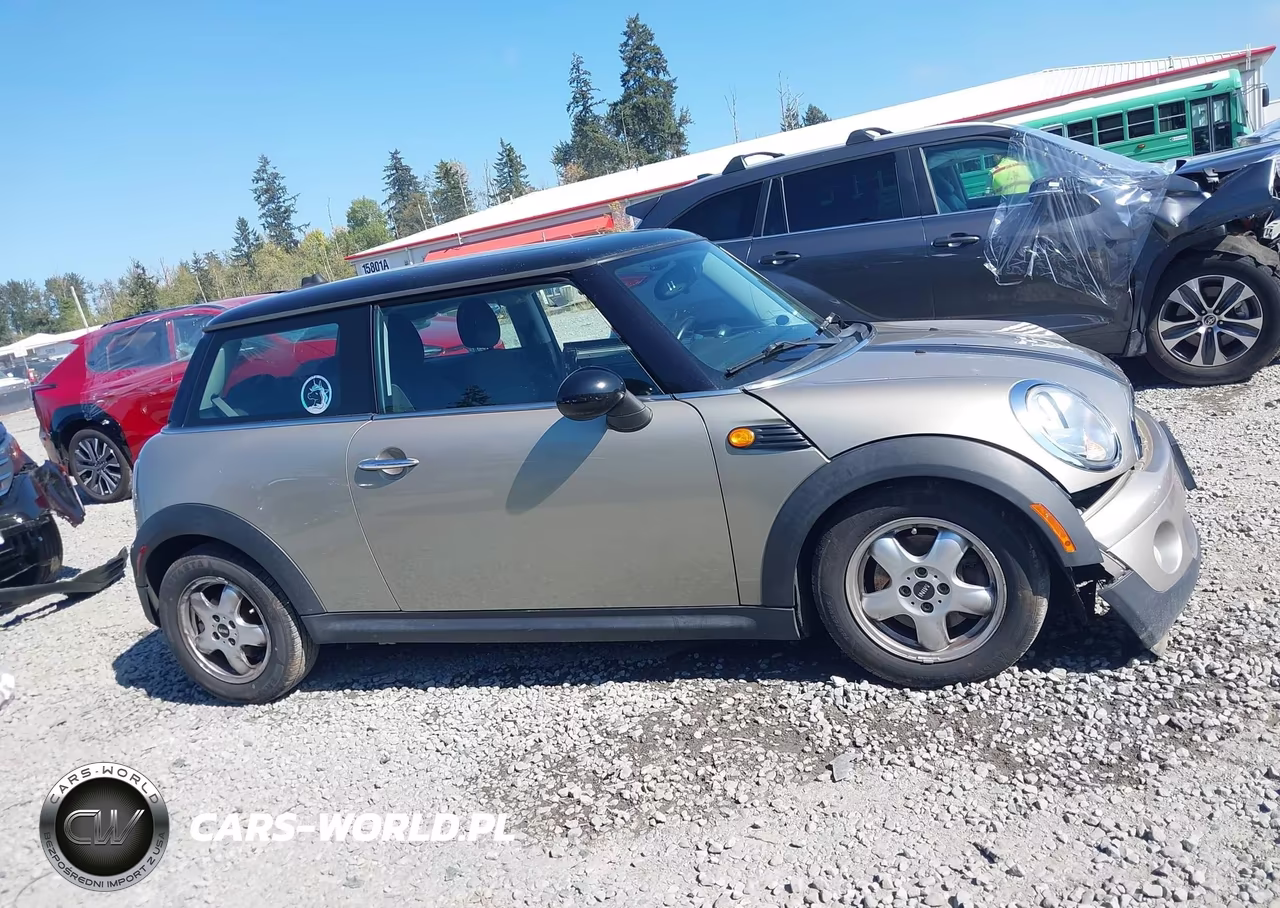 2008 Mini Cooper VIN:WMWMF33538TT67295 - 14