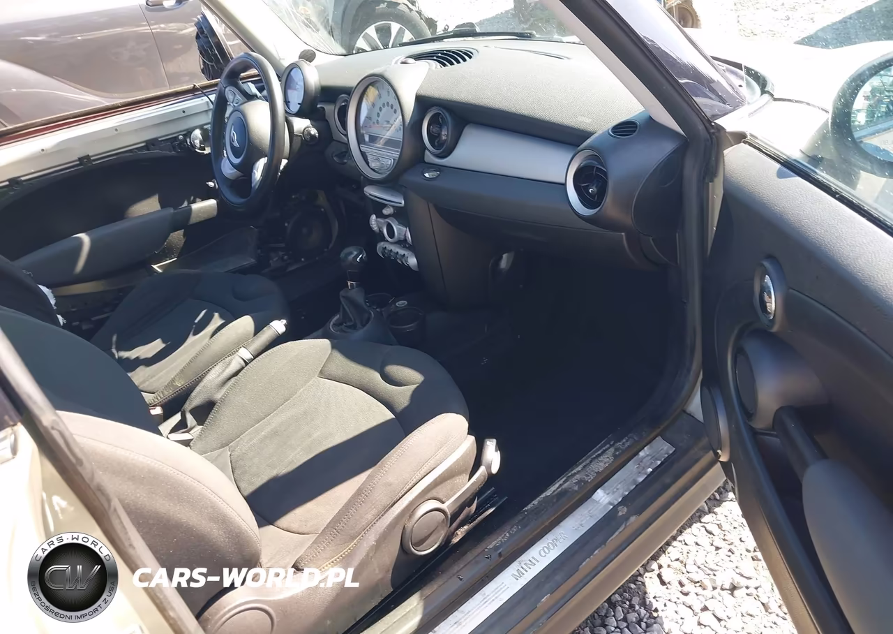 2008 Mini Cooper VIN:WMWMF33538TT67295 - 18
