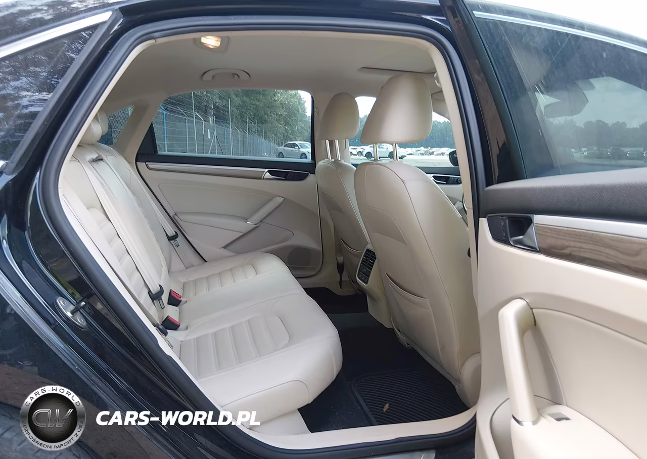 2017 Volkswagen Passat Sel Premium VIN:1VWCM7A35HC066926 - 8