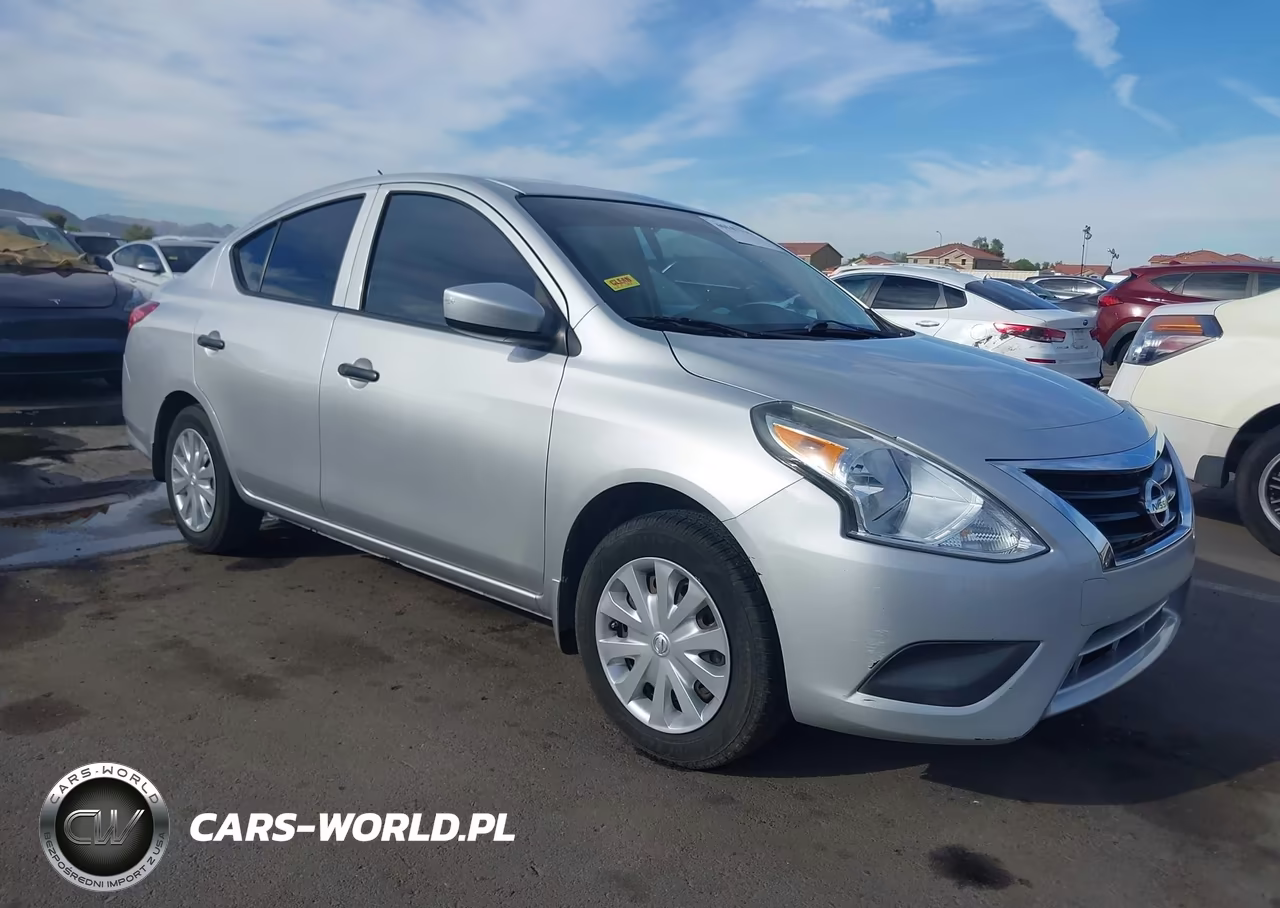 2016 Nissan Versa 1.6 S – zdjęcie 1 z 16