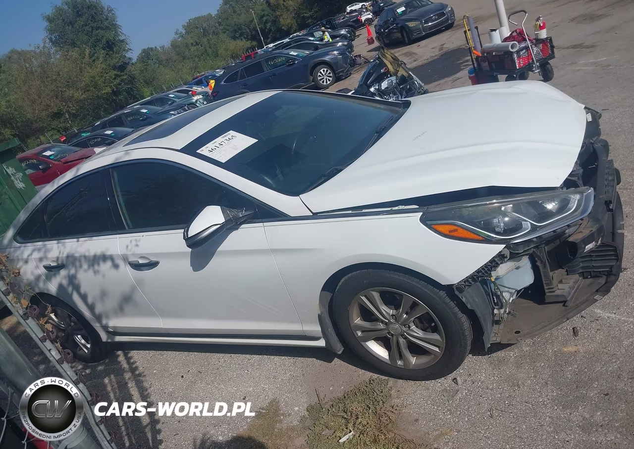 2018 Hyundai Sonata Sport VIN:5NPE34AF4JH684563 - 14