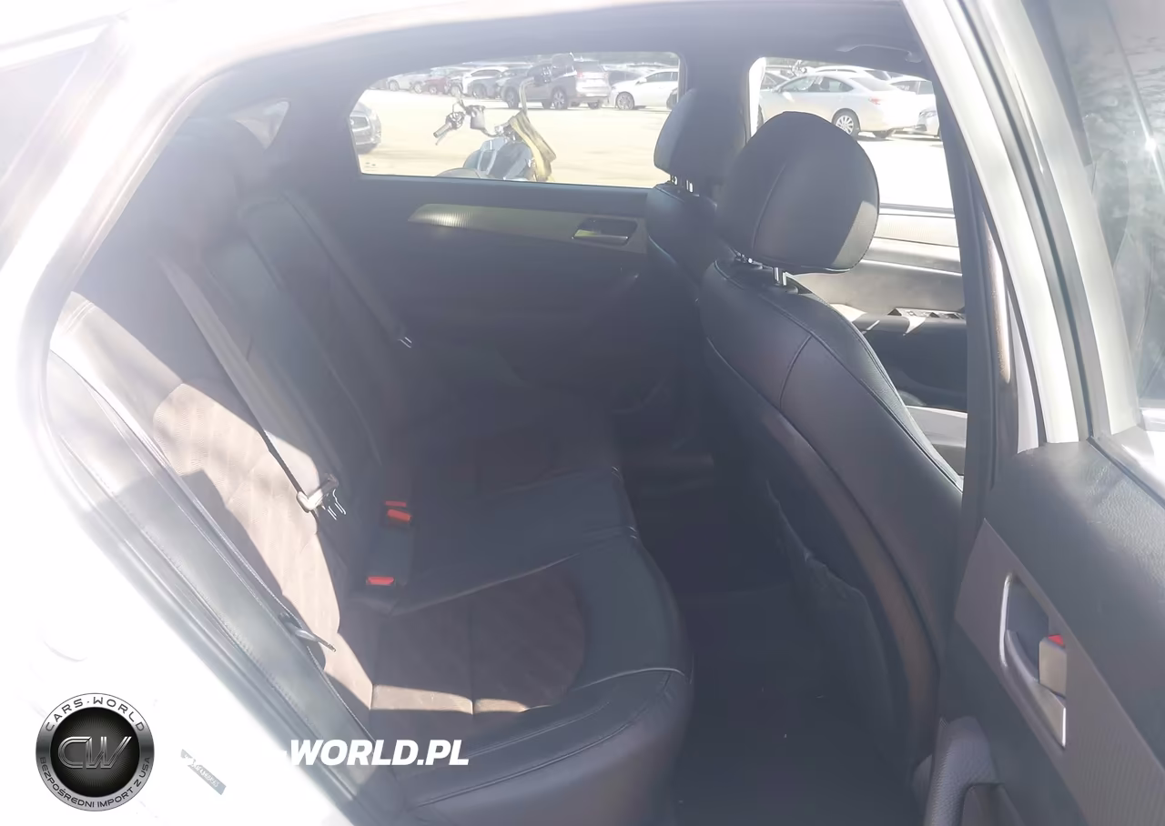 2018 Hyundai Sonata Sport VIN:5NPE34AF4JH684563 - 8