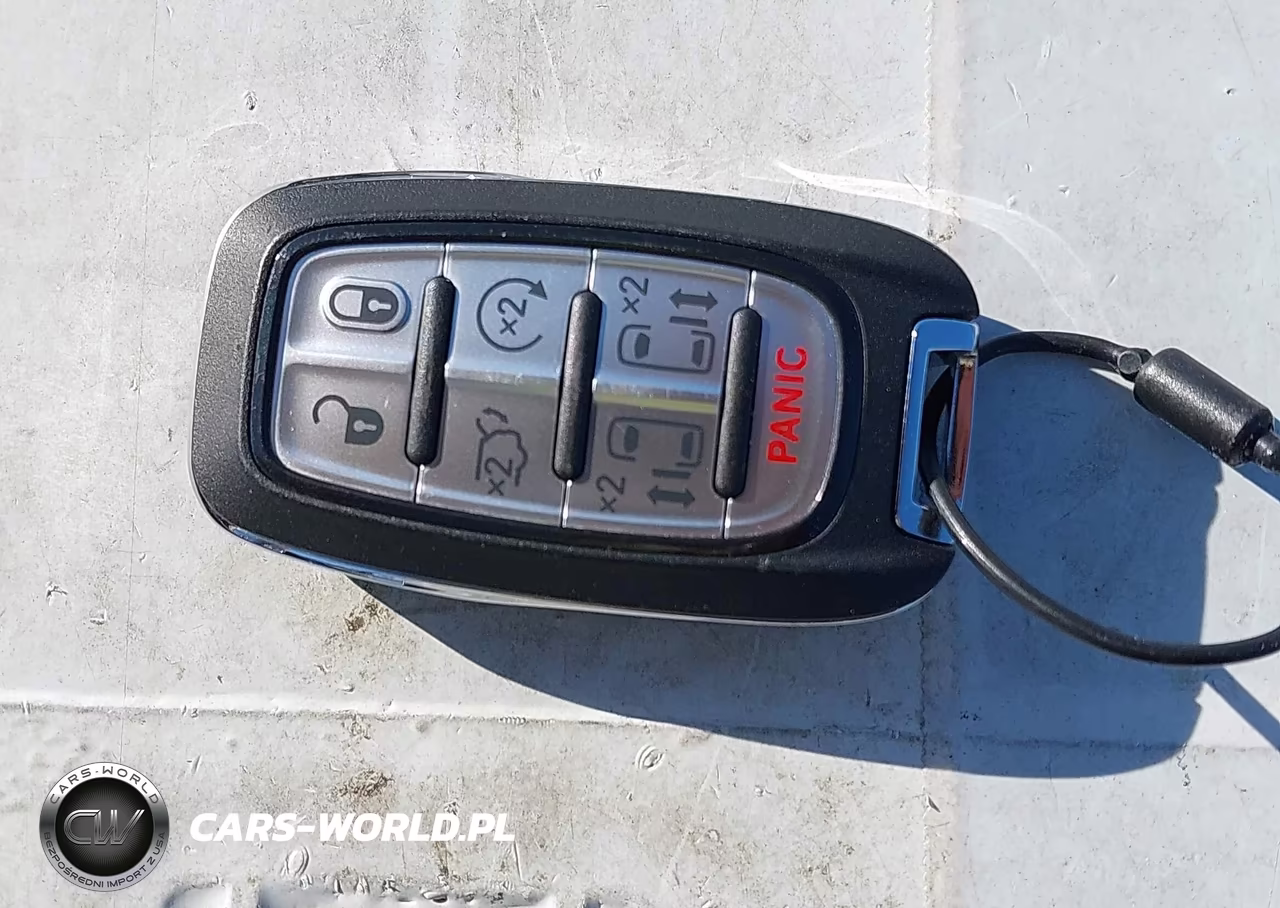 2026 Chrysler Pacifica Select VIN:2C4RC1BG2TR262725 - 11