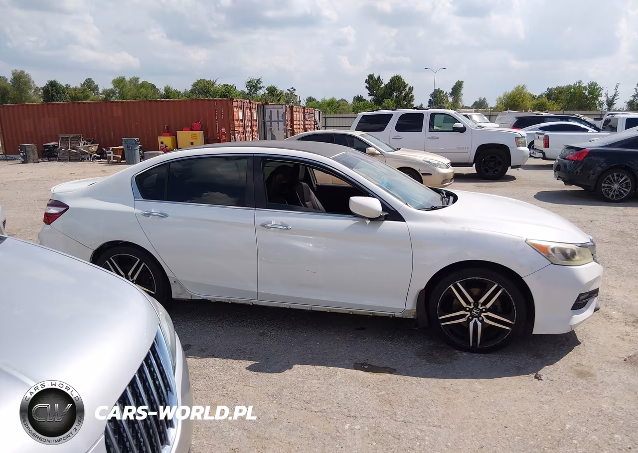 2017 Honda Accord Sport VIN:1HGCR2F69HA222683 - 13