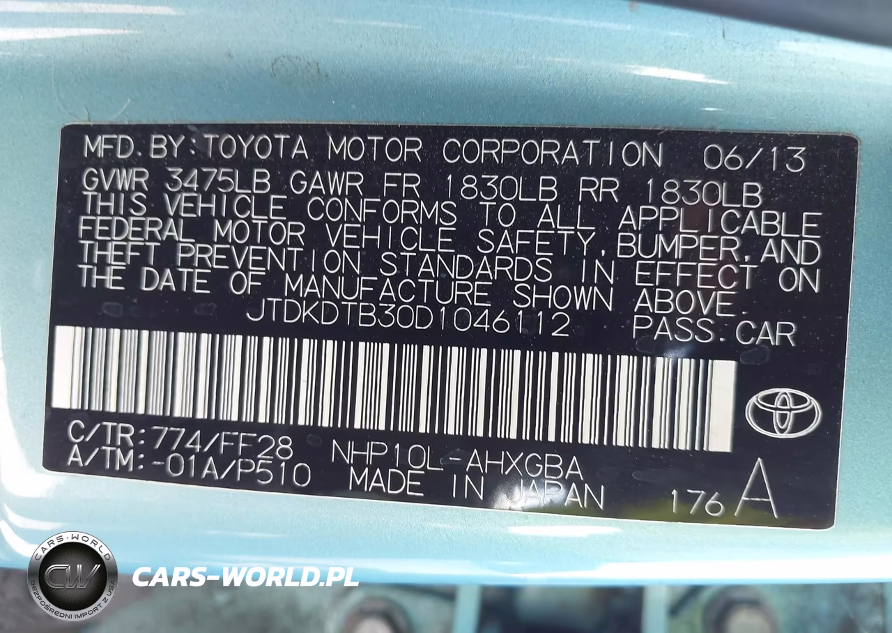 2013 Toyota Prius C Three VIN:JTDKDTB30D1046112 - 9
