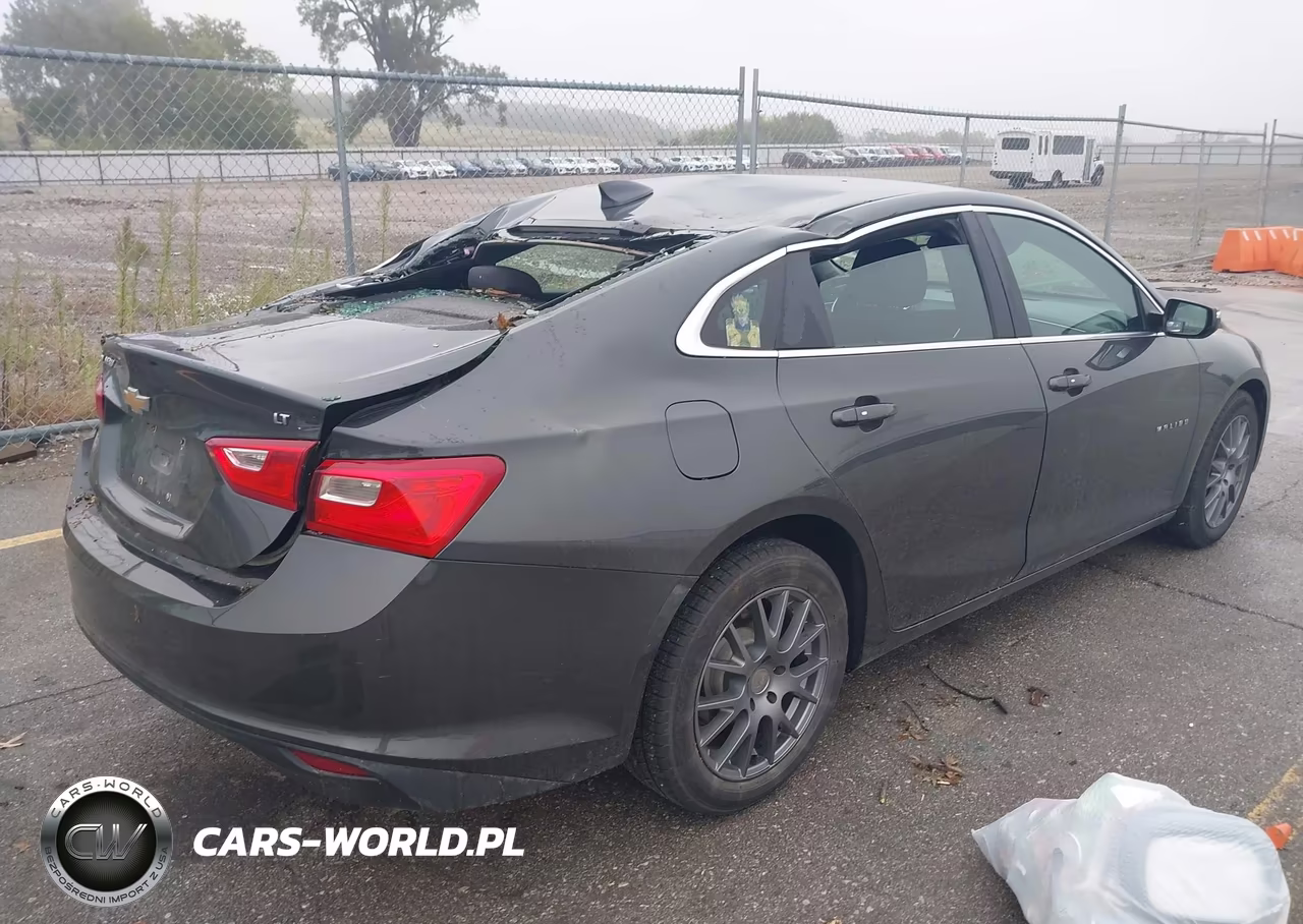 2018 Chevrolet Malibu Lt VIN:1G1ZD5ST1JF223154 - 4