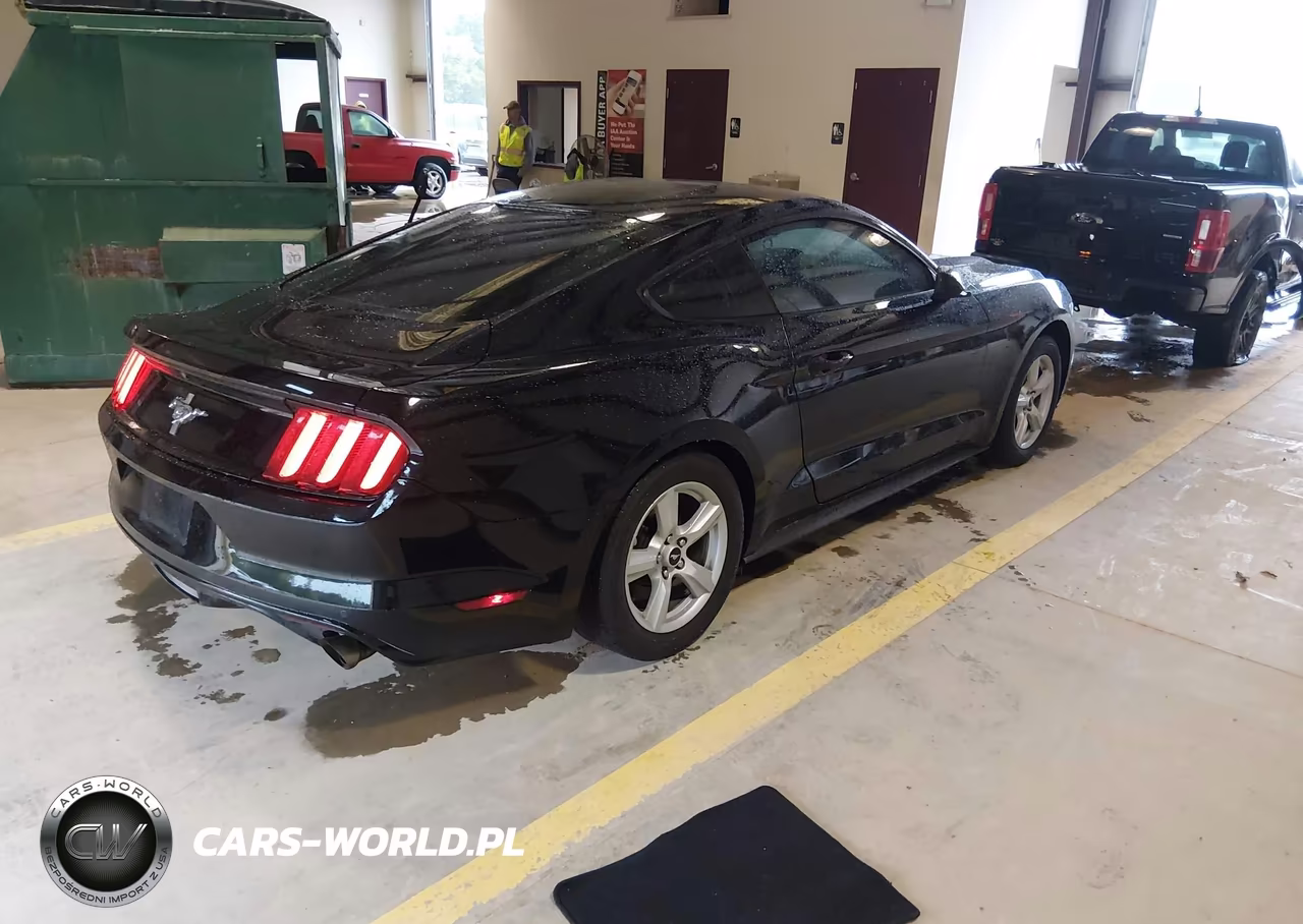 2016 Ford Mustang V6 VIN:1FA6P8AM6G5255390 - 4