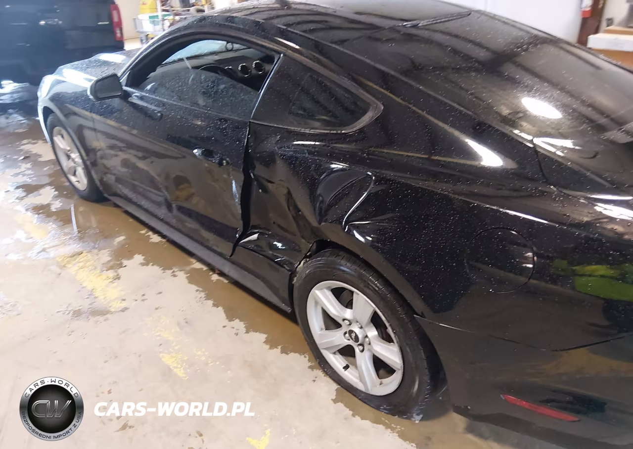 2016 Ford Mustang V6 VIN:1FA6P8AM6G5255390 - 6