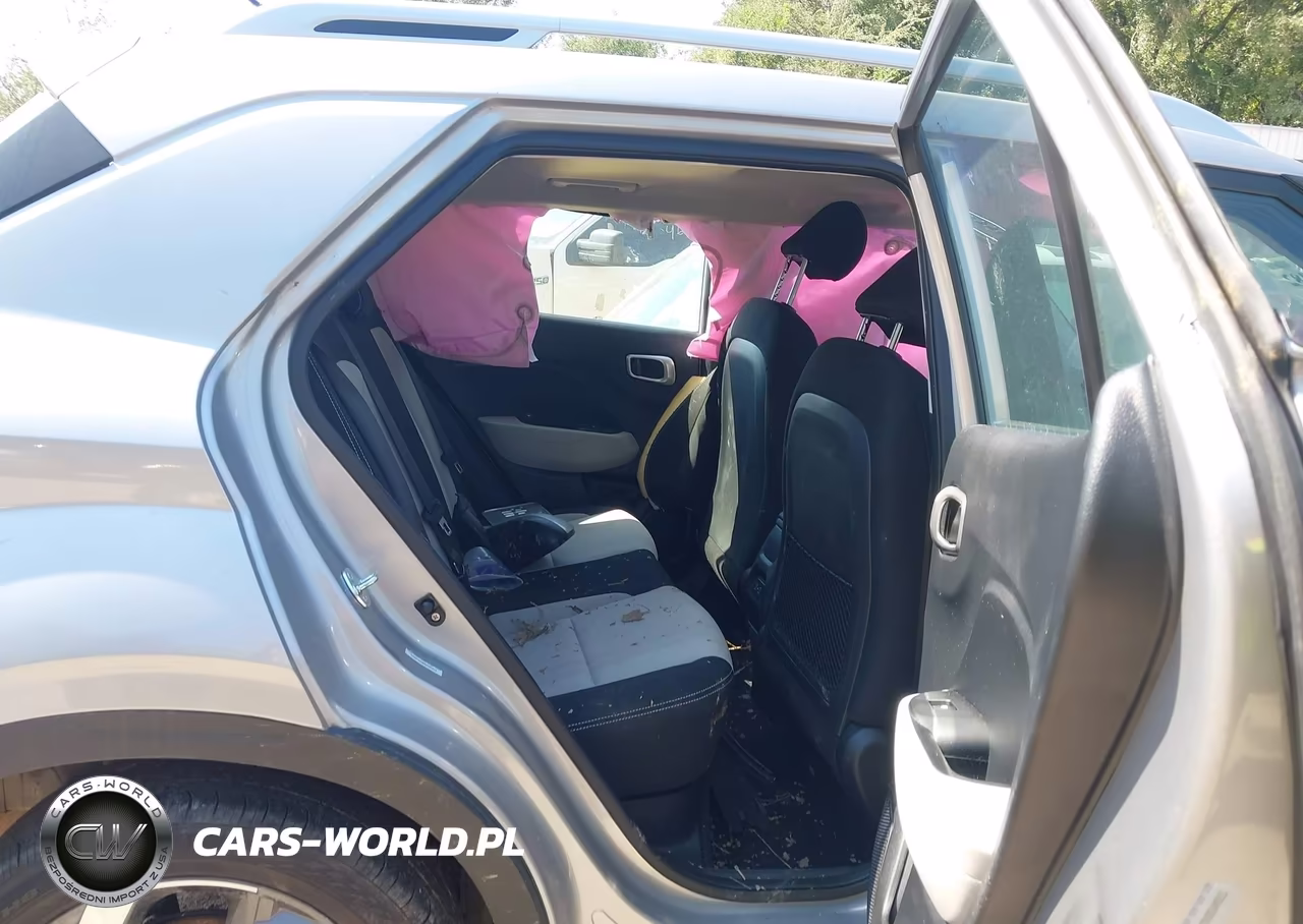 2025 Hyundai Venue Sel VIN:KMHRC8A38SU405813 - 8