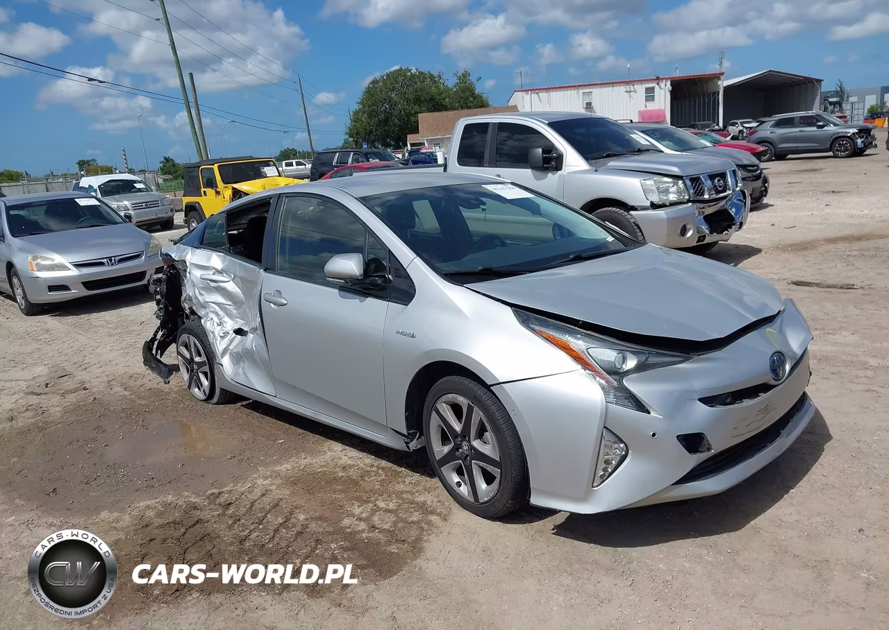 2018 Toyota Prius Three Touring
