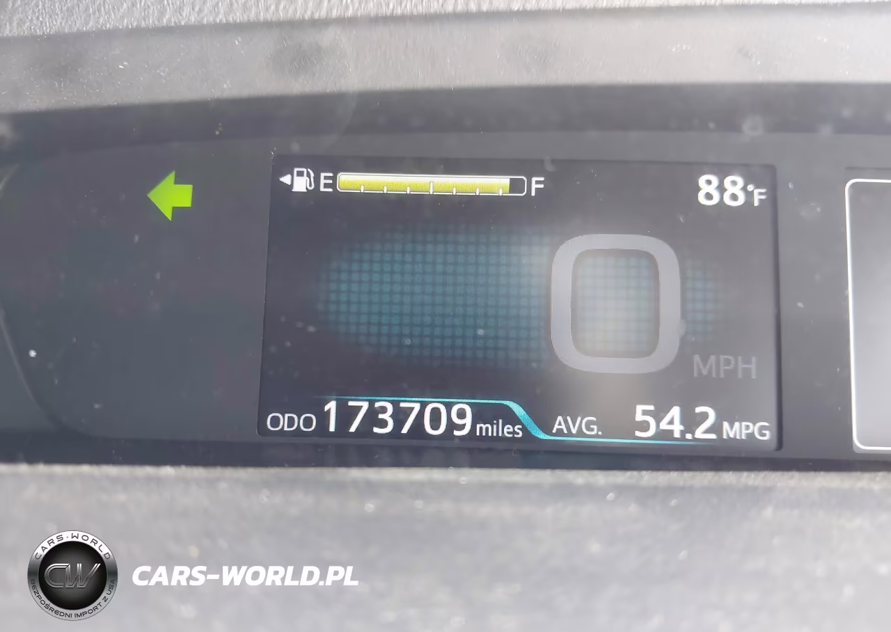 2018 Toyota Prius Three Touring VIN:JTDKARFU1J3058414 - 15