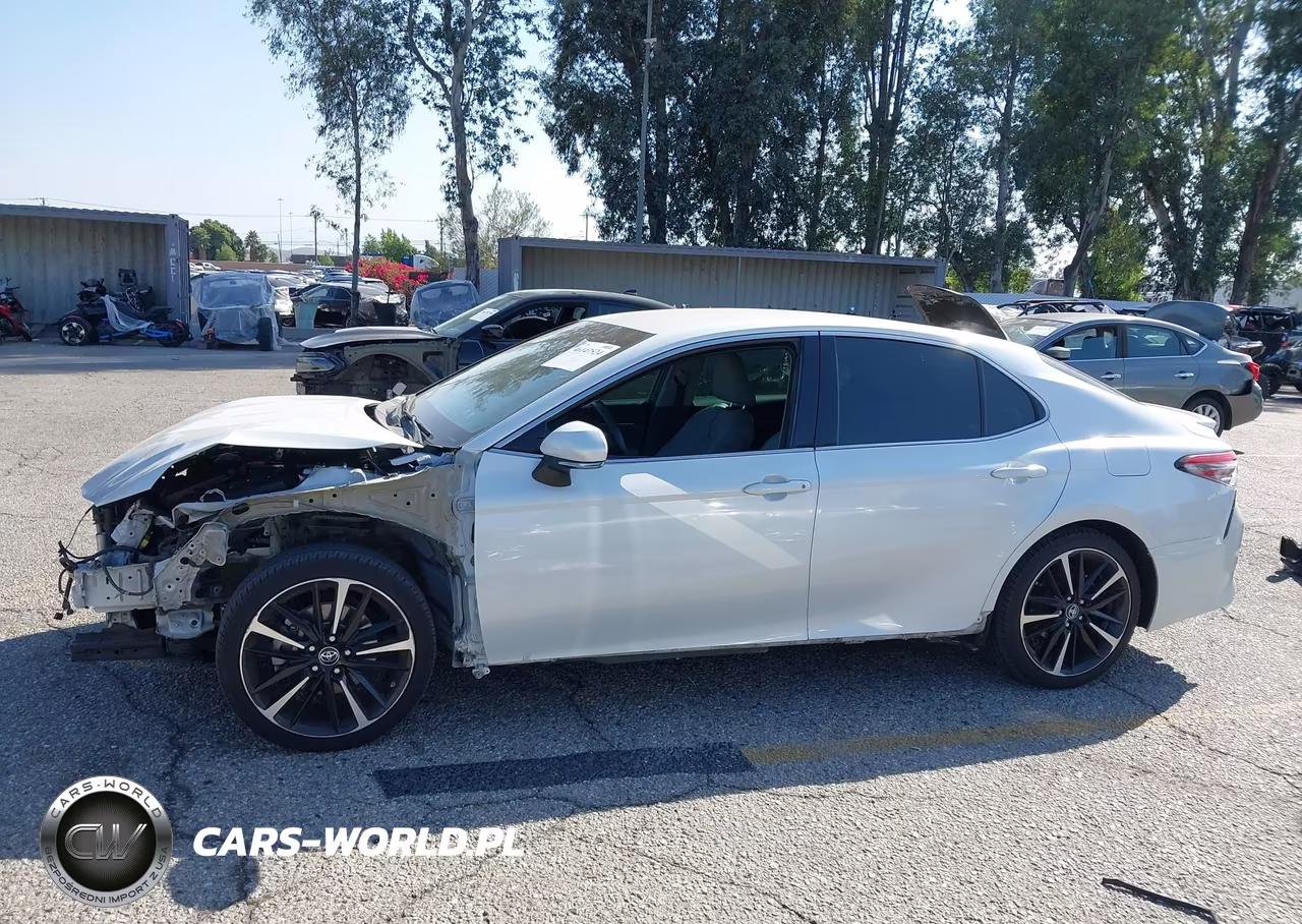 2018 Toyota Camry Xse VIN:4T1B61HK5JU007003 - 15