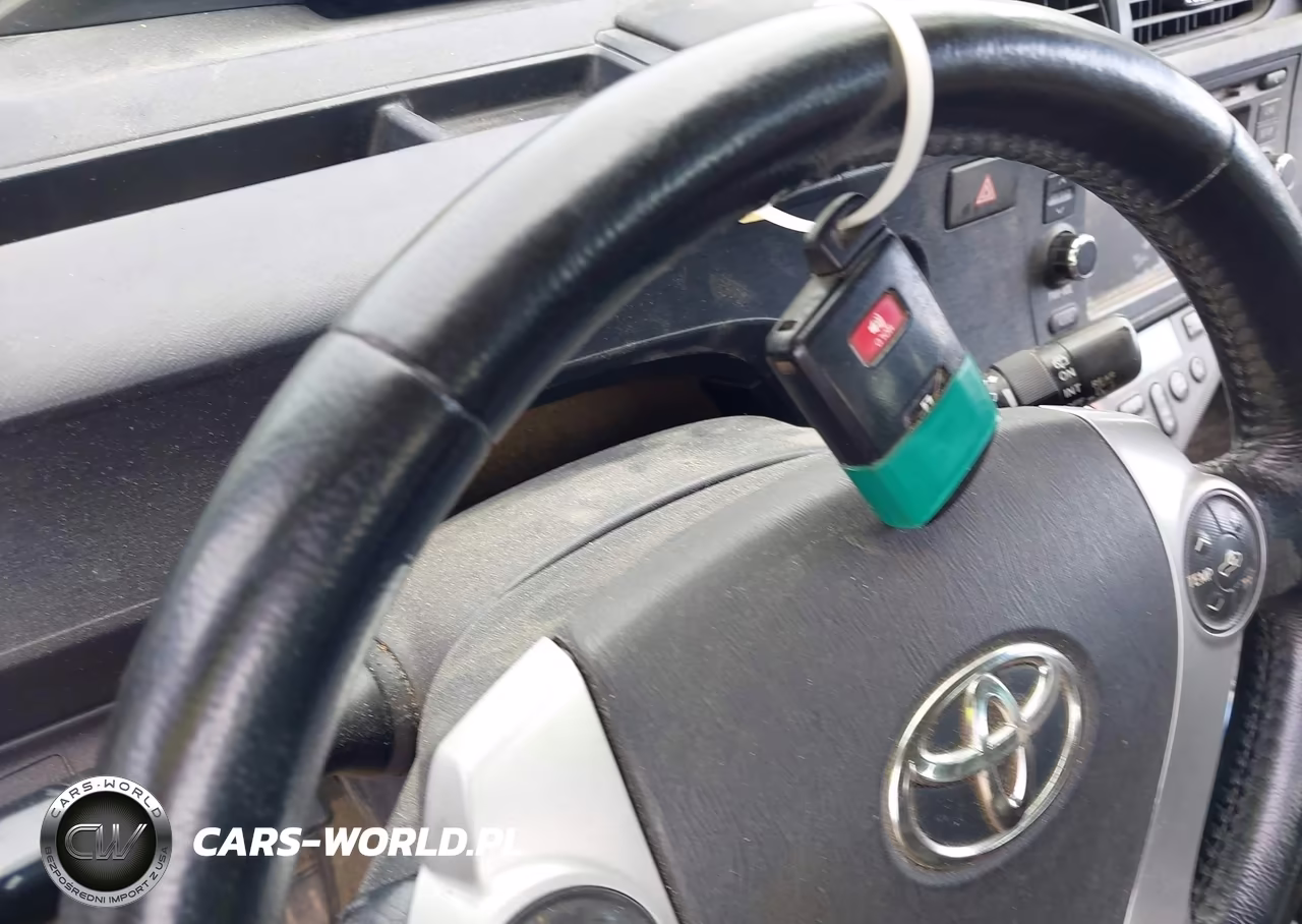 2014 Toyota Prius C Four VIN:JTDKDTB30E1081489 - 11