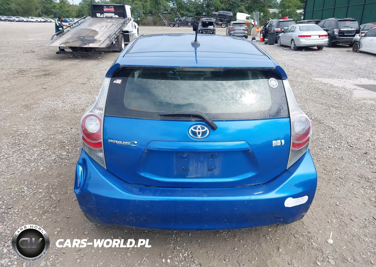 2014 Toyota Prius C Four VIN:JTDKDTB30E1081489 - 16