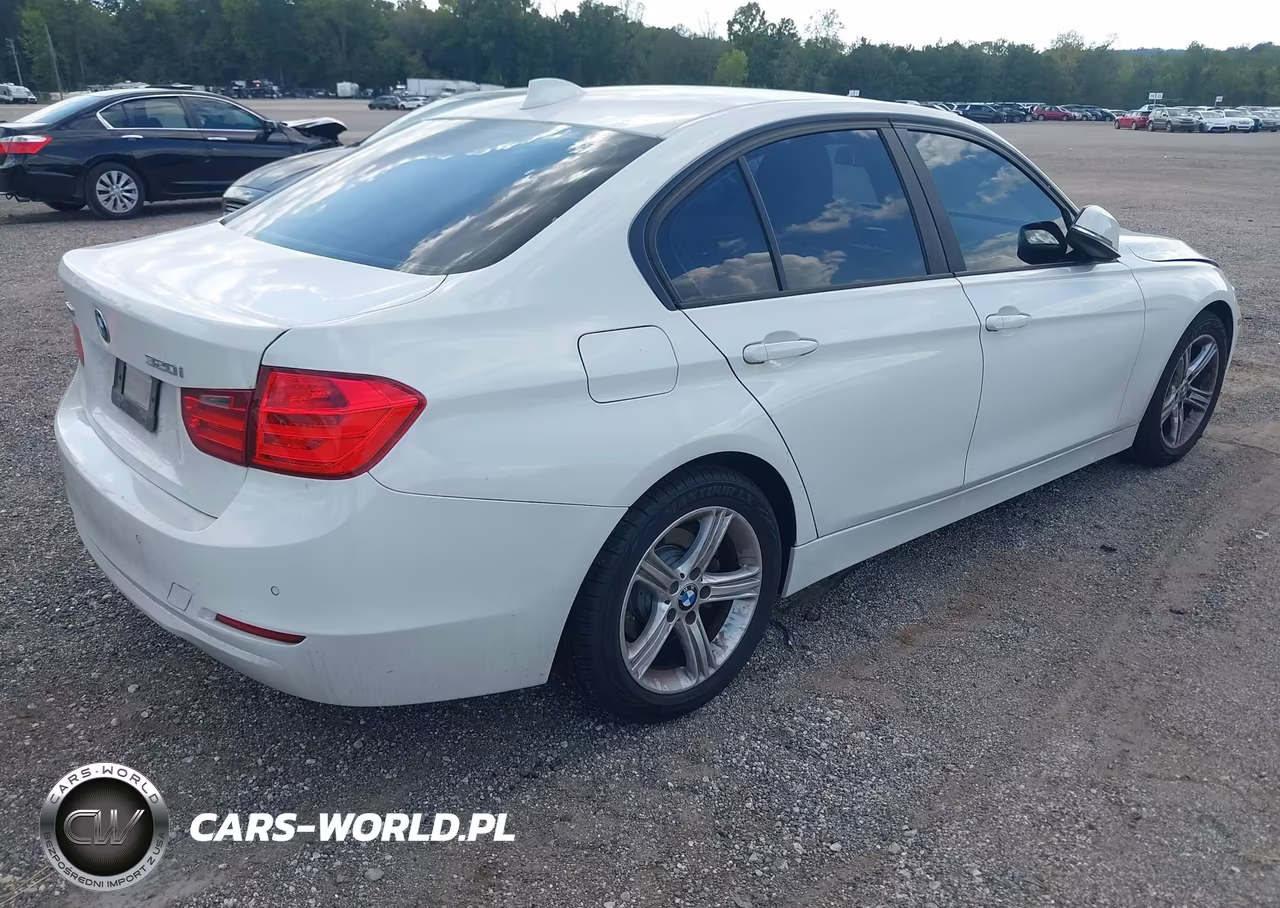 2014 BMW 320I xDrive VIN:WBA3C3G52ENR25183 - 4