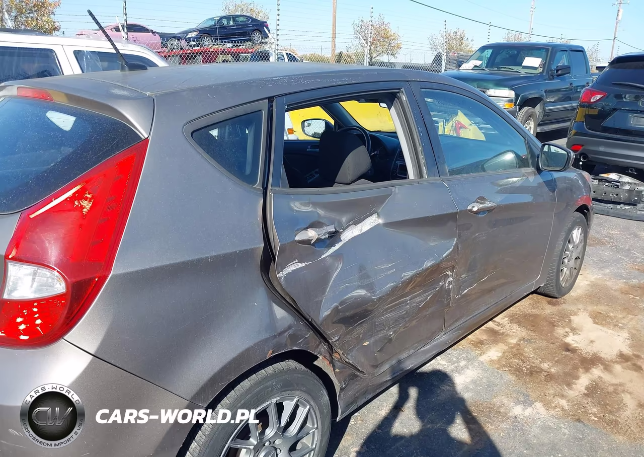 2014 Hyundai Accent Gs VIN:KMHCT5AE8EU155676 - 13
