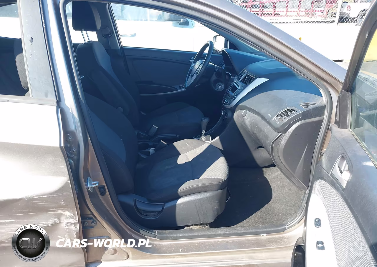 2014 Hyundai Accent Gs VIN:KMHCT5AE8EU155676 - 5