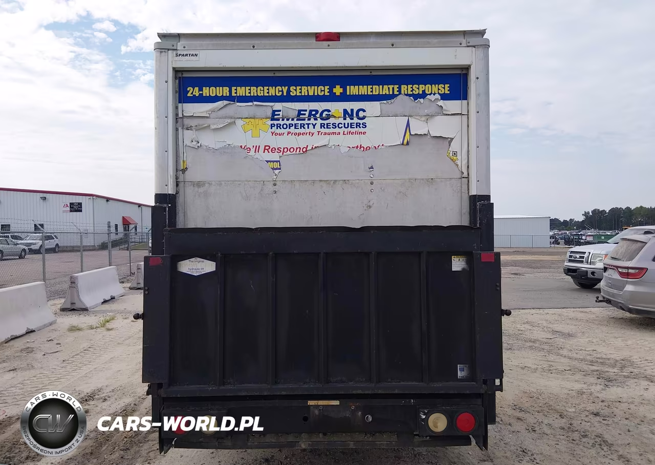 2010 Chevrolet Express Cutaway Work Van VIN:1GB3G2AG9A1105913 - 15