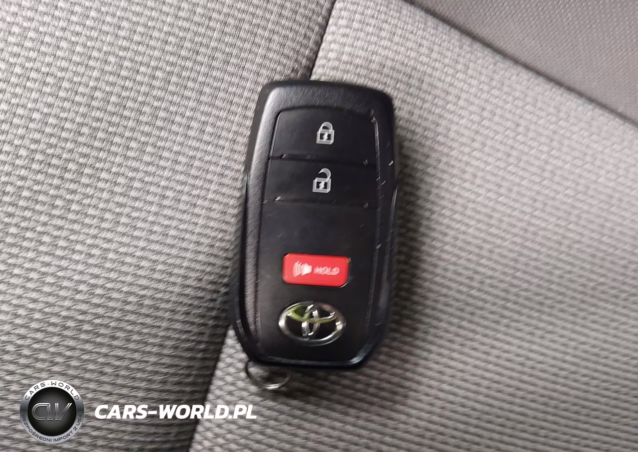 2024 Toyota Prius Le VIN:JTDACAAU9R3034548 - 11