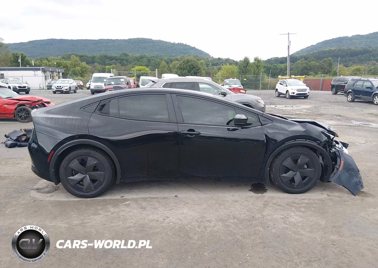 2024 Toyota Prius Le VIN:JTDACAAU9R3034548 - 13