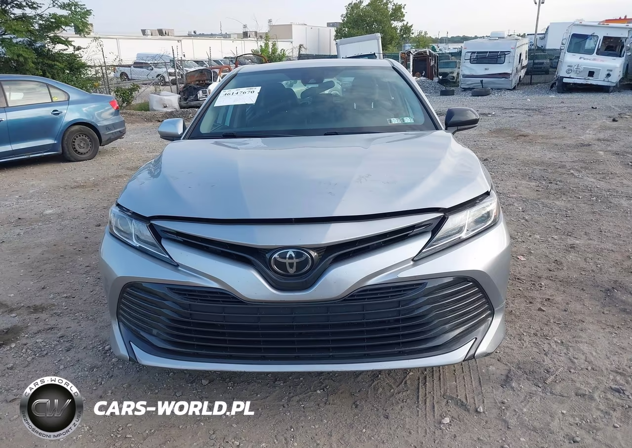 2019 Toyota Camry Le VIN:4T1B11HK7KU723157 - 12