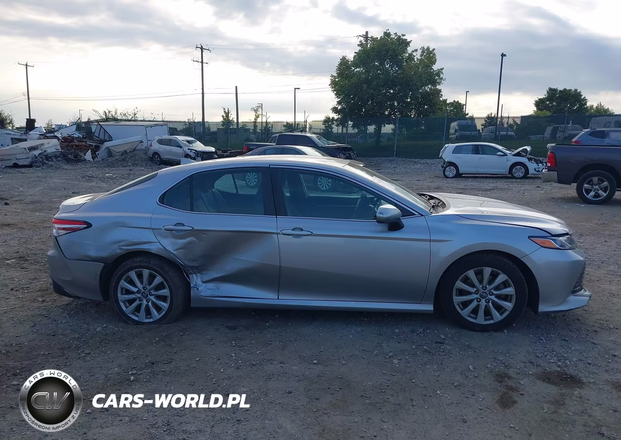 2019 Toyota Camry Le VIN:4T1B11HK7KU723157 - 13