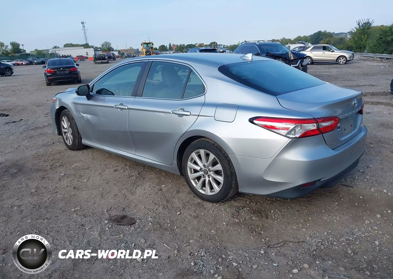 2019 Toyota Camry Le VIN:4T1B11HK7KU723157 - 3