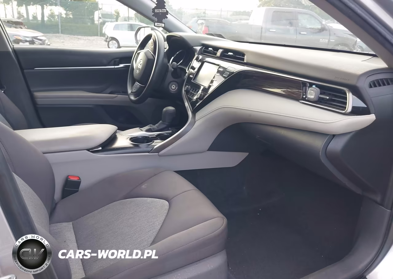 2019 Toyota Camry Le VIN:4T1B11HK7KU723157 - 5