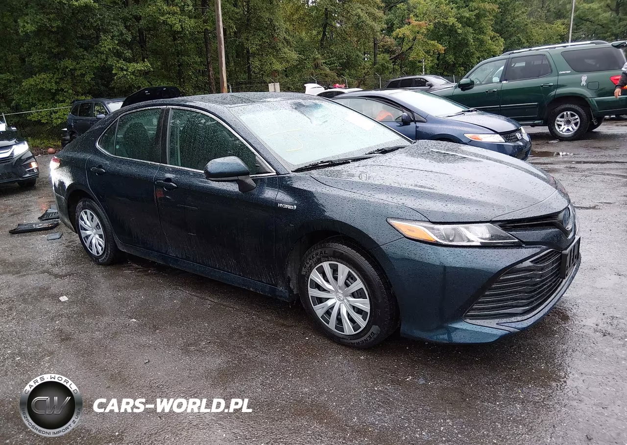 2020 Toyota Camry Le Hybrid