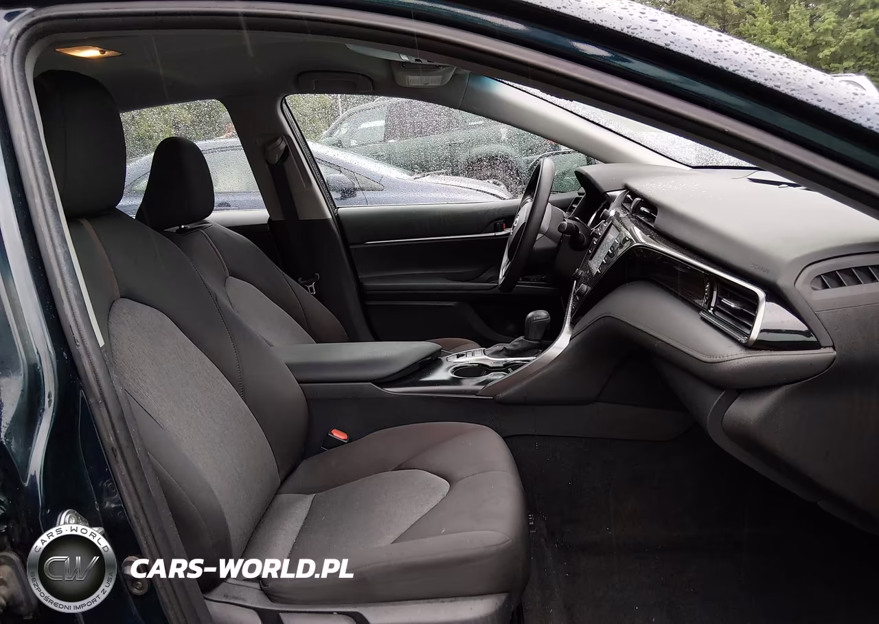 2020 Toyota Camry Le Hybrid VIN:4T1C31AK4LU546335 - 5
