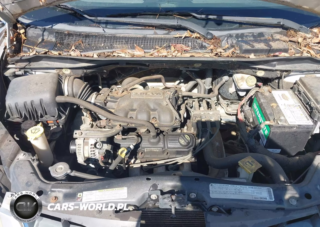 2010 Chrysler Town & Country Touring VIN:2A4RR5D15AR195737 - 10